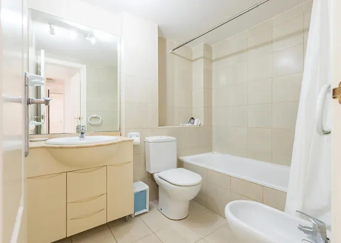 Apartment Coastal Living Fully Equipped 200m From The