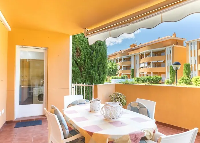 Apartment Coastal Living Fully Equipped 200m From The Denia