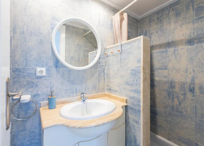 Apartment Coastal Living Fully Equipped 200m From The