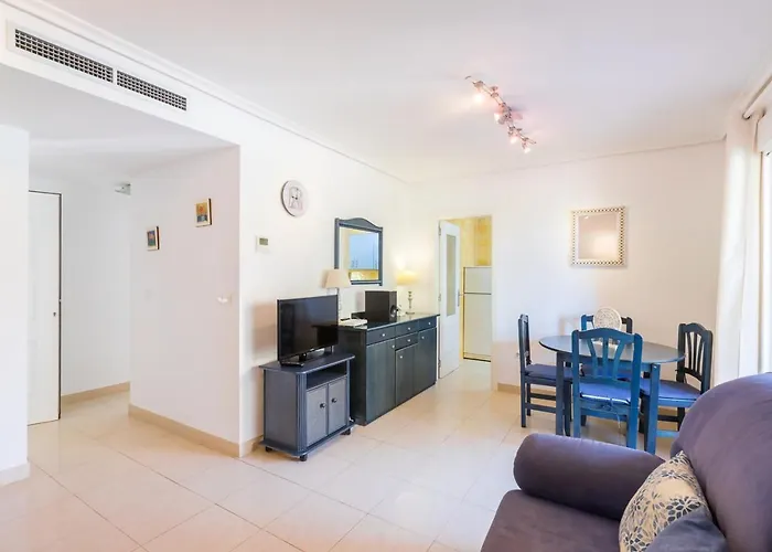 Coastal Living Fully Equipped 200m From The *