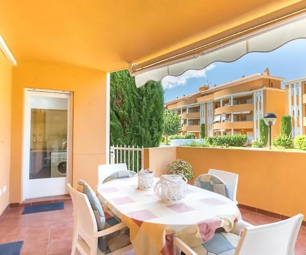 Coastal Living Fully Equipped 200m From The