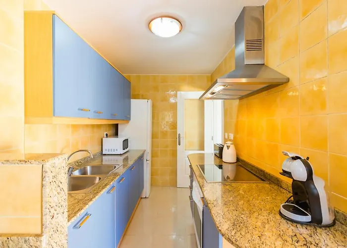 Coastal Living Fully Equipped 200m From The *